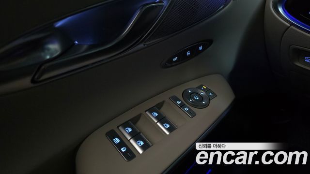 Genesis GV70 2.5T Gasoline 2WD 2022 — фото 28