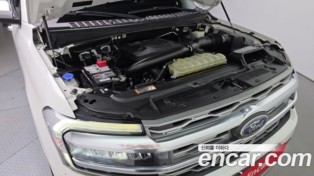 Ford Expedition Platinum 4WD 7Seater 2022 — фото 6