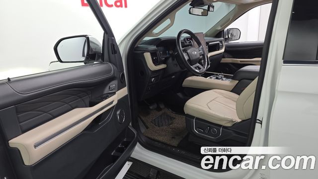 Ford Expedition Platinum 4WD 7Seater 2022 — фото 10