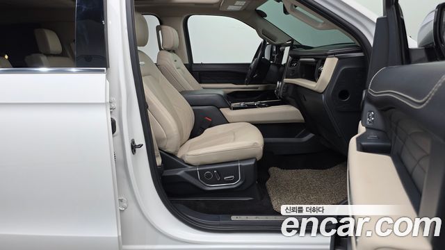 Ford Expedition Platinum 4WD 7Seater 2022 — фото 26