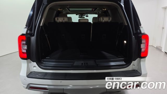 Ford Expedition Platinum 4WD 7Seater 2022 — фото 30