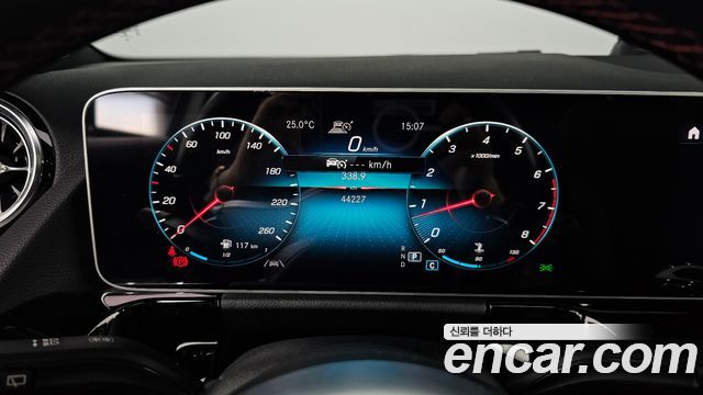 Mercedes-Benz GLA-Class (H247) GLA250 4MATIC 2020 — фото 8
