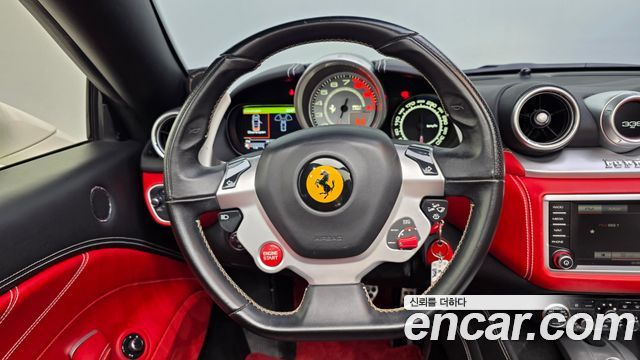 Ferrari California T 3.9 V8 2016 — фото 17