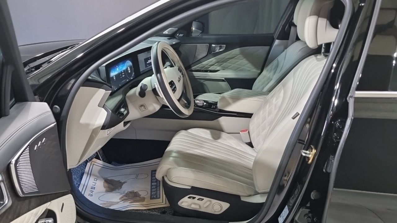 Kia K8 2.5 Gasoline 2WD Signature 2022 — фото 15