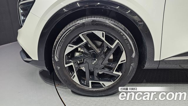 Kia Sportage (V) Gasoline 1.6 Turbo 2WD Nobleless 2024 — фото 5