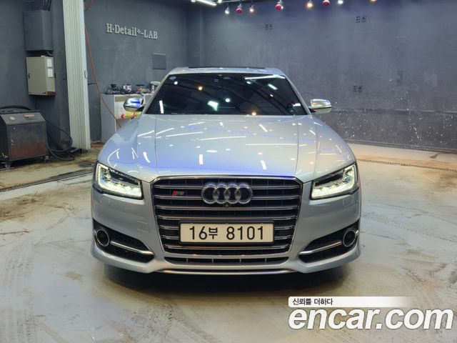 Audi S8 4.0 TFSI quattro D4
