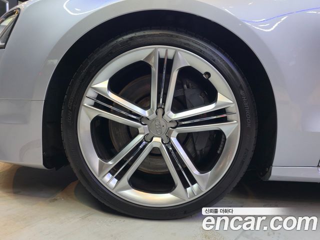 Audi S8 4.0 TFSI quattro D4 2015 — фото 7