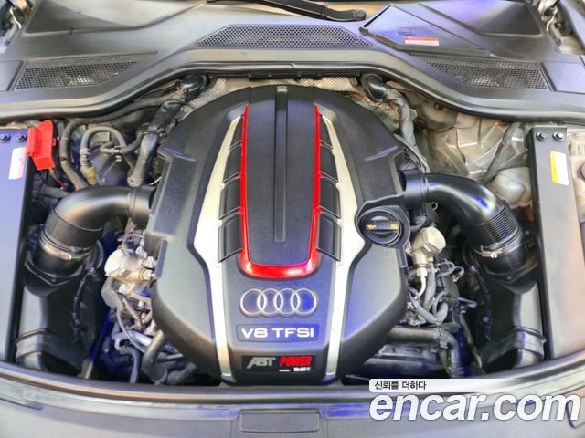 Audi S8 4.0 TFSI quattro D4 2015 — фото 8