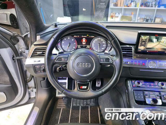 Audi S8 4.0 TFSI quattro D4 2015 — фото 15