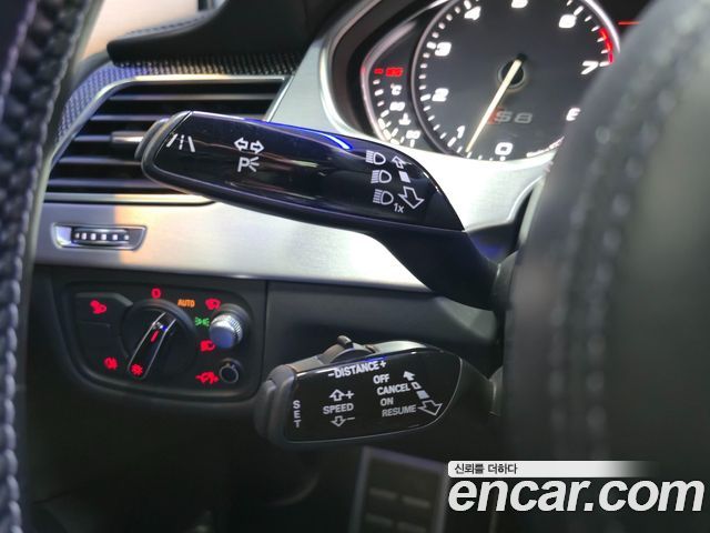 Audi S8 4.0 TFSI quattro D4 2015 — фото 18