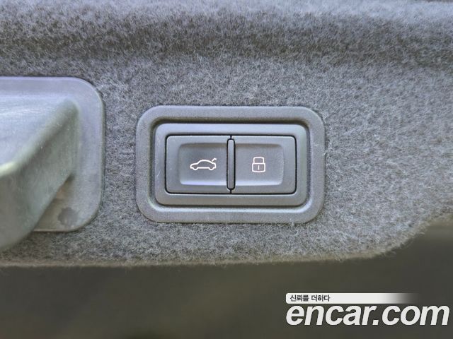 Audi S8 4.0 TFSI quattro D4 2015 — фото 24