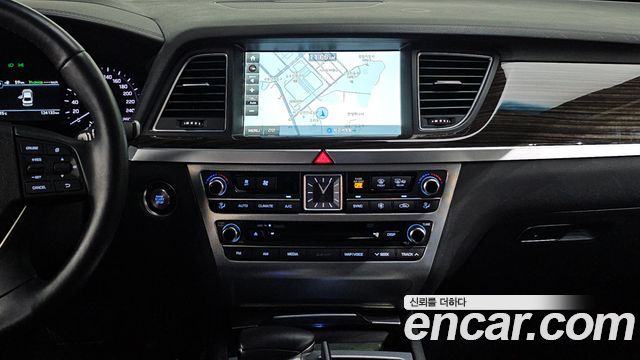 Genesis G80 3.3 GDI AWD Premium Luxury 2018 — фото 17