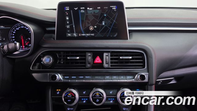 Genesis G70 2.0T AWD Sport Package 2018 — фото 12