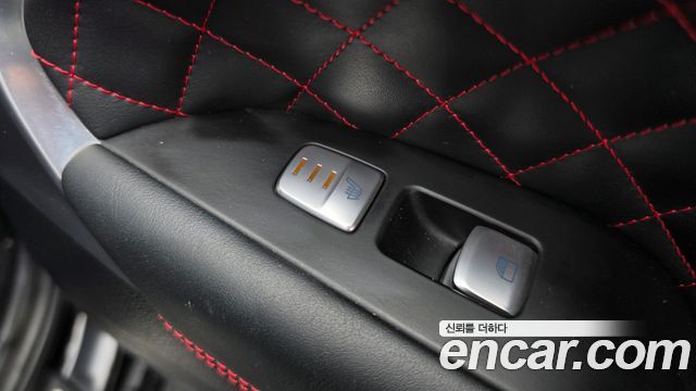 Genesis G70 2.0T AWD Sport Package 2018 — фото 32
