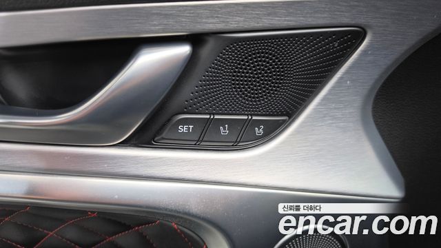 Genesis G70 2.0T AWD Sport Package 2018 — фото 34