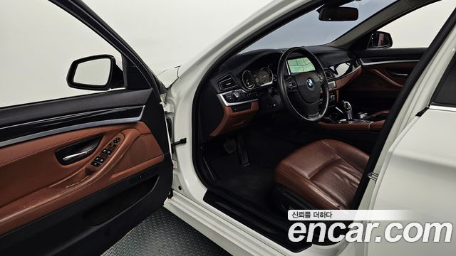 BMW 5 Series (F10) 520d 2014 — фото 10