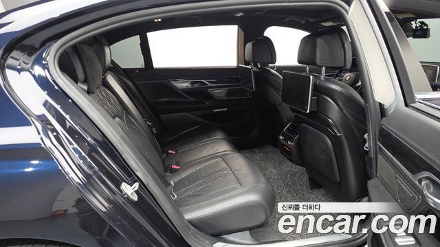 BMW 7 Series (G11) 740Li xDrive M Sport Package 2018 — фото 16