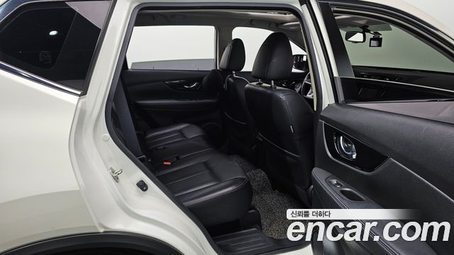 Nissan X-Trail 2.5 4WD 2018 — фото 12