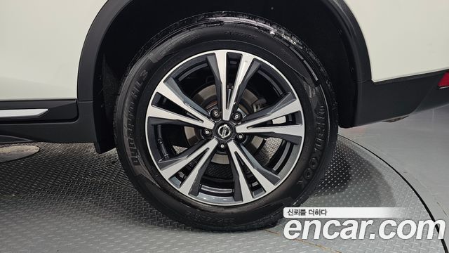 Nissan X-Trail 2.5 4WD 2018 — фото 21