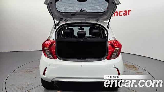 Chevrolet Spark LT 2022 — фото 19
