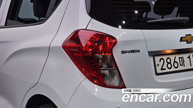 Chevrolet Spark LT 2022 — фото 23