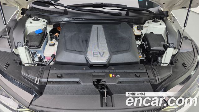 Kia EV6 Standard Air 2022 — фото 6