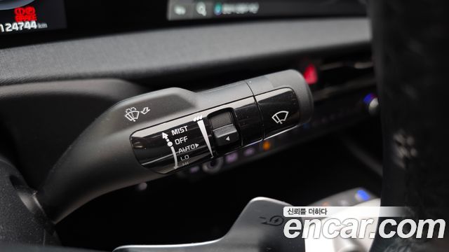 Kia EV6 Standard Air 2022 — фото 16