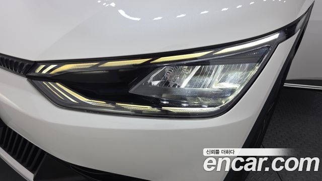 Kia EV6 Standard Air 2022 — фото 22