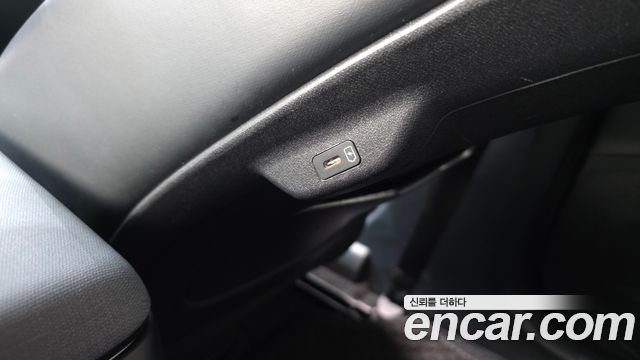 Kia EV6 Standard Air 2022 — фото 28