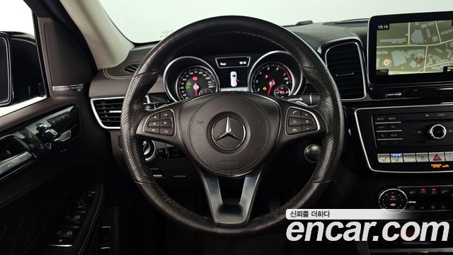 Mercedes-Benz GLS-Class (X166) GLS500 4MATIC 2017 — фото 13