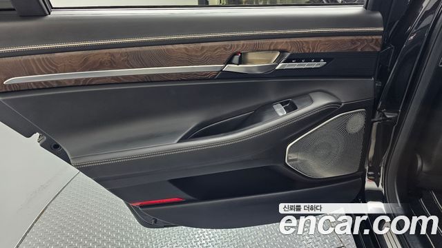 Genesis G90 3.8 AWD Prestige 2019 — фото 25