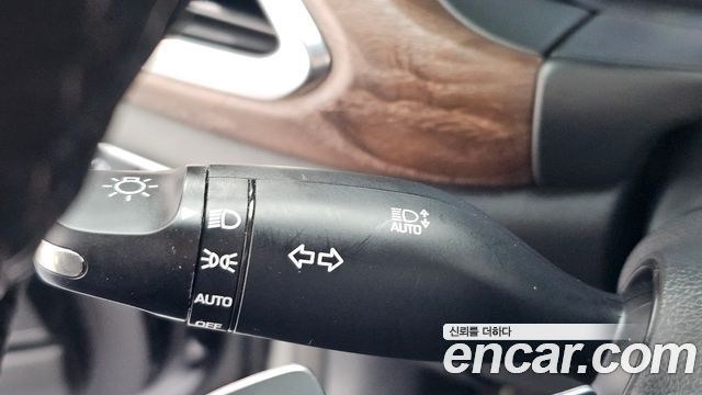 Genesis G90 3.8 AWD Prestige 2019 — фото 36