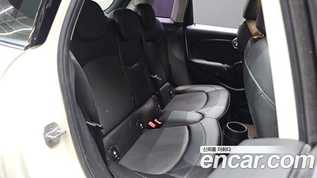 MINI Cooper 5Door Standard 3rd 2017 — фото 17