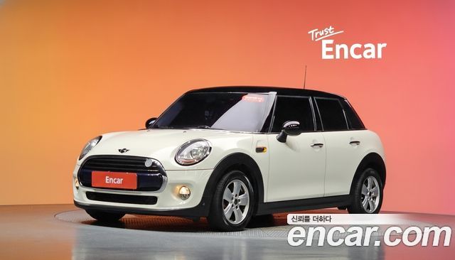 MINI Cooper 5Door Standard 3rd