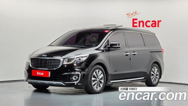 Kia Carnival 9-seater Luxury