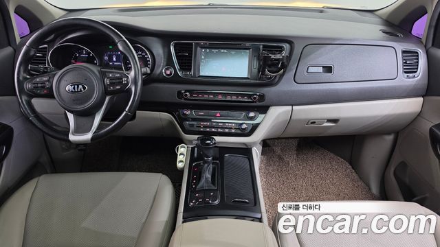 Kia Carnival 9-seater Luxury 2016 — фото 7