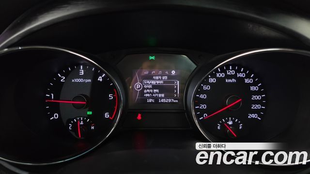 Kia Carnival 9-seater Luxury 2016 — фото 8