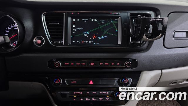 Kia Carnival 9-seater Luxury 2016 — фото 16