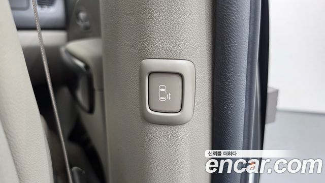 Kia Carnival 9-seater Luxury 2016 — фото 22