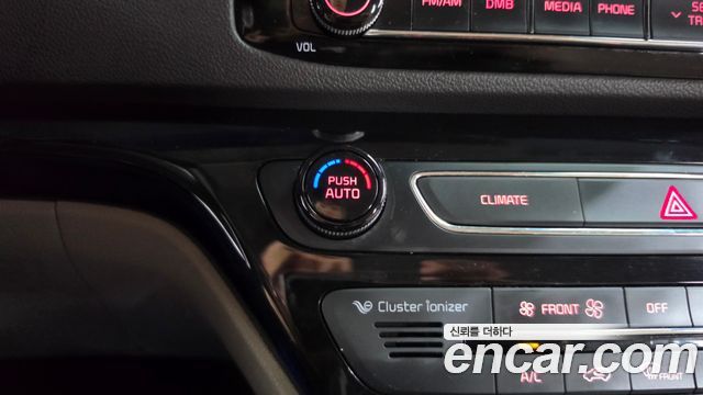 Kia Carnival 9-seater Luxury 2016 — фото 24