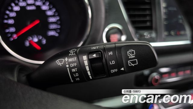Kia Carnival 9-seater Luxury 2016 — фото 34