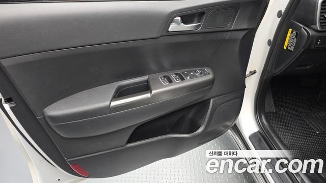 Kia Sportage (IV) Diesel 1.7 2WD Trendy 2016 — фото 24