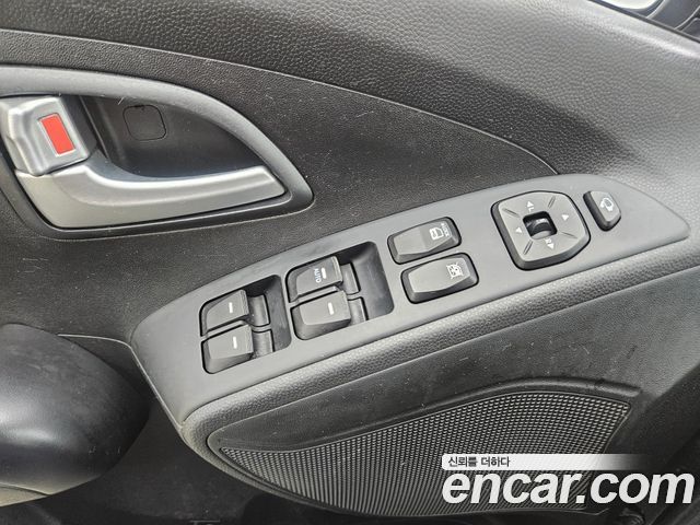 Hyundai Tucson ix Diesel(e-VGT) 2WD Smart special 2015 — фото 22