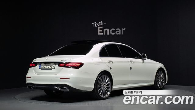 Mercedes-Benz E-Class (W213) E350 4MATIC AMG Line 2021 — фото 2