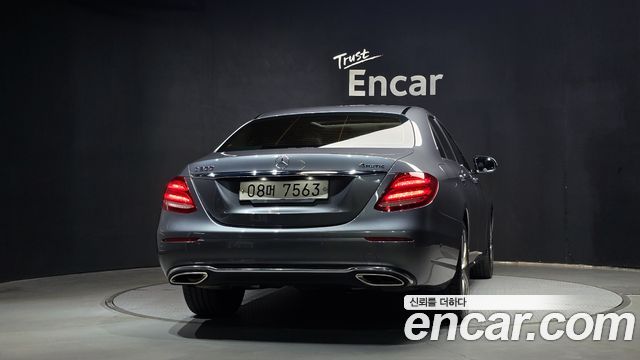 Mercedes-Benz E-Class (W213) E300 4MATIC Avnatgarde 2019 — фото 4