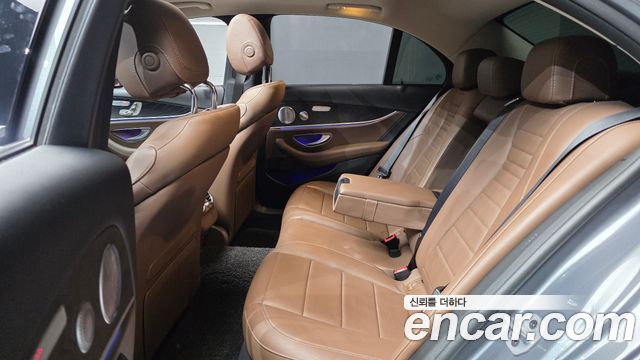 Mercedes-Benz E-Class (W213) E300 4MATIC Avnatgarde 2019 — фото 16