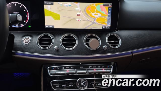 Mercedes-Benz E-Class (W213) E300 4MATIC Avnatgarde 2019 — фото 18