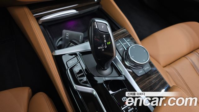 BMW 5 Series (G30) 520i Luxury 2023 — фото 9