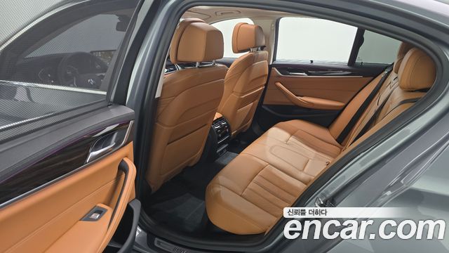 BMW 5 Series (G30) 520i Luxury 2023 — фото 12