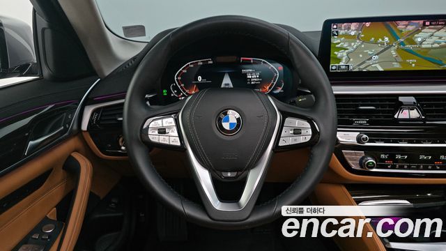 BMW 5 Series (G30) 520i Luxury 2023 — фото 14